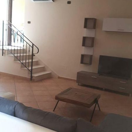 Villa Jamyra Sant'Arpino Bagian luar foto